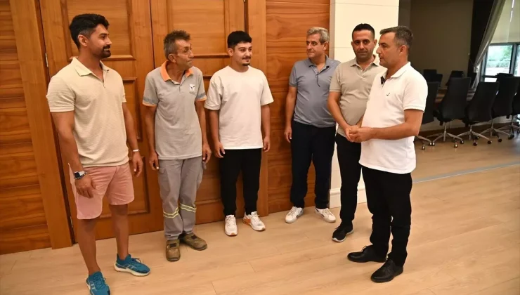 Manavgat Belediyesi İşçisi Dürüstlük Örneği Gösterdi